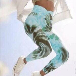 Offline by Aerie Real Me Hi Rise 7/8 Tie Dye Legging